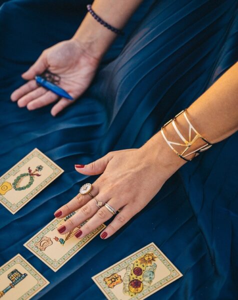 tarot reading, tarot card reading online, pychic tarot reading, tarot love, tarot career job, tarot money finance, talismans, crystal healing jewelry
